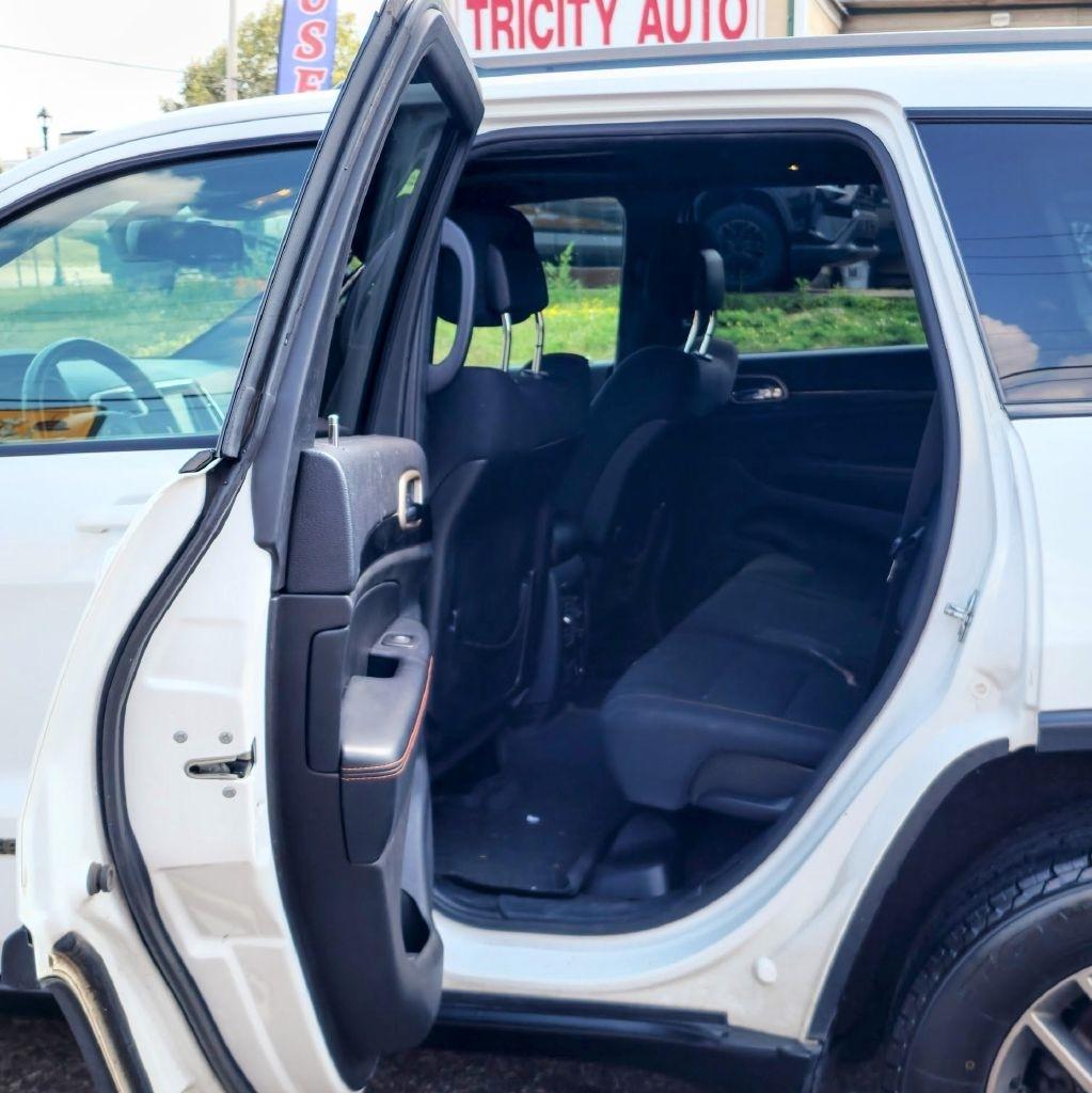 Jeep Grand Cherokee  2016