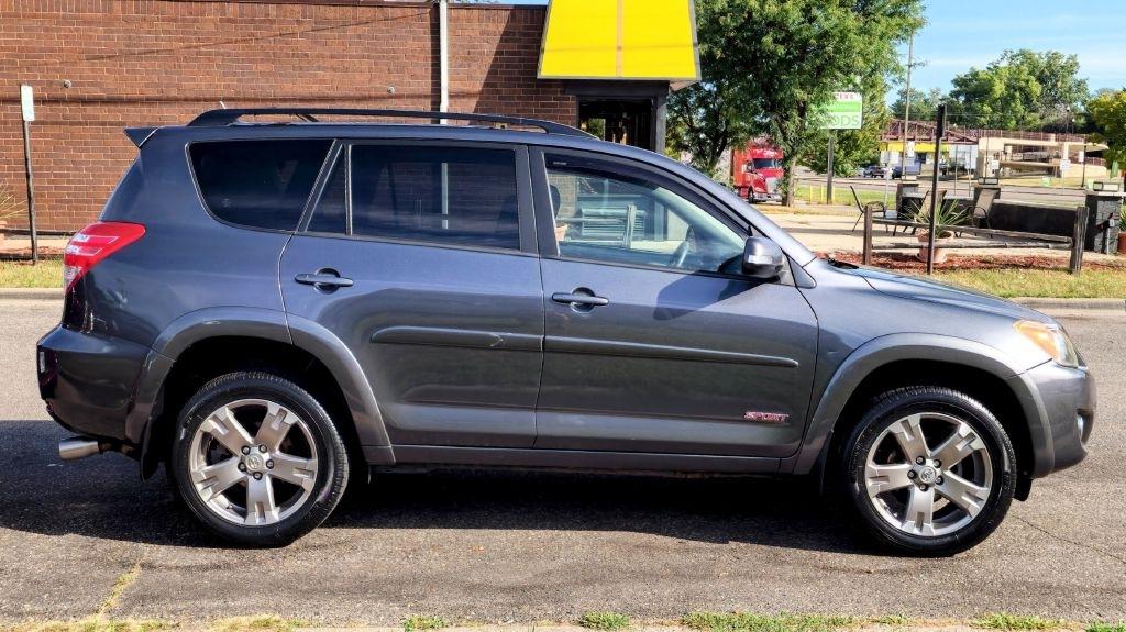 Toyota RAV4  2010