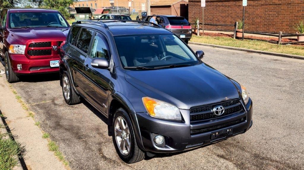 Toyota RAV4  2010