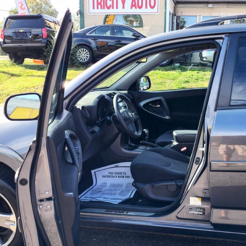 Toyota RAV4  2010