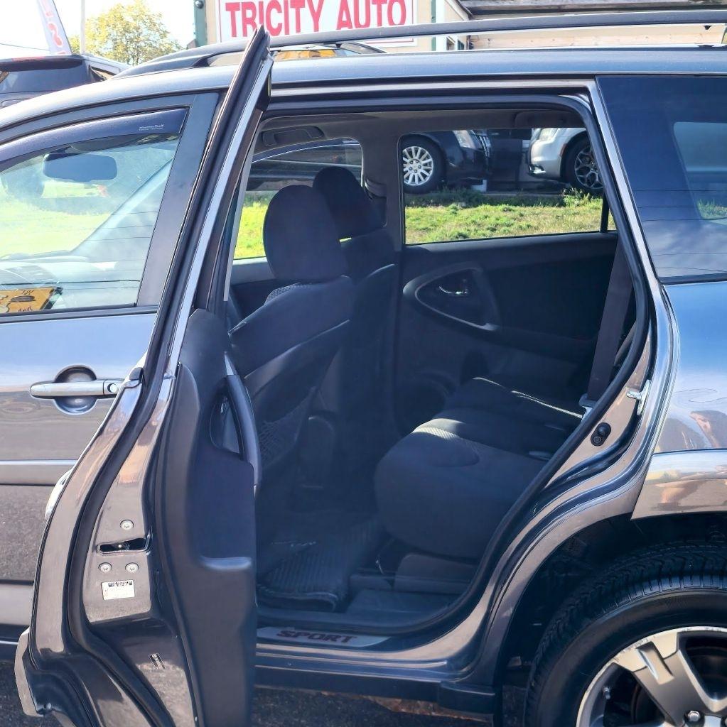 Toyota RAV4  2010