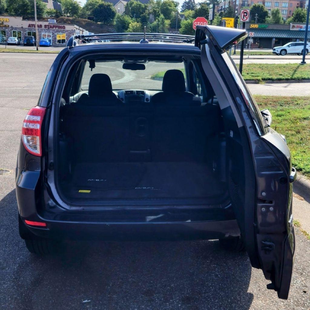 Toyota RAV4  2010