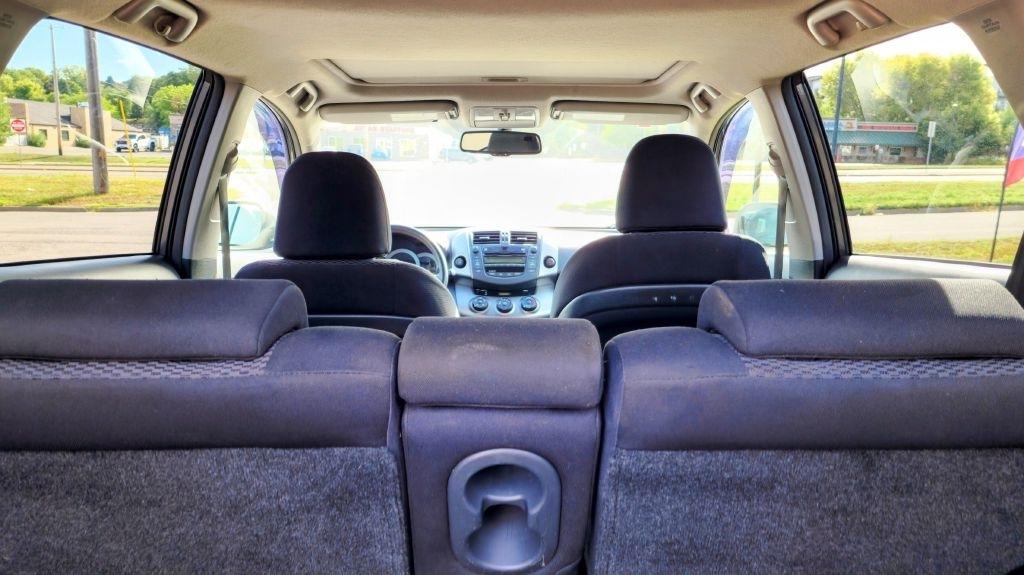 Toyota RAV4  2010