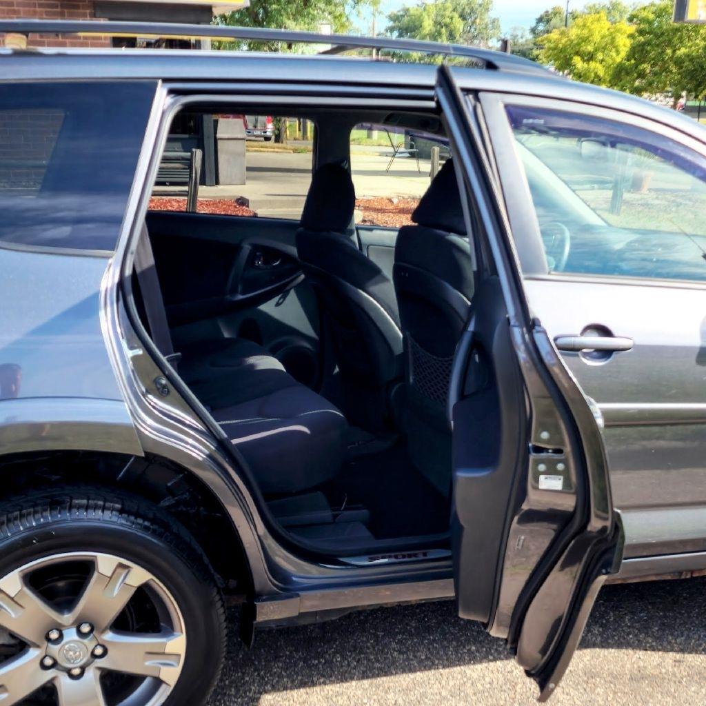 Toyota RAV4  2010