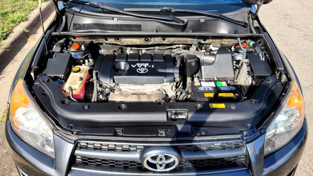 Toyota RAV4  2010