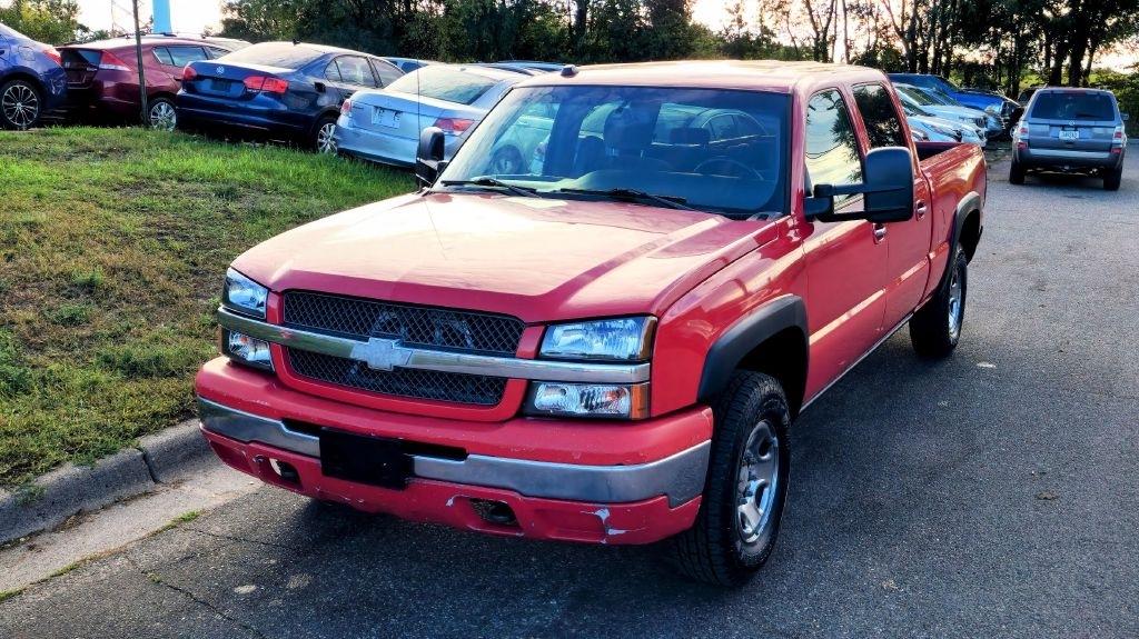 Chevrolet Silverado photo 2