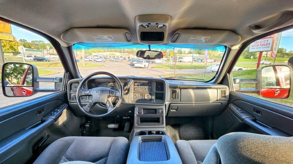 Chevrolet Silverado photo 12