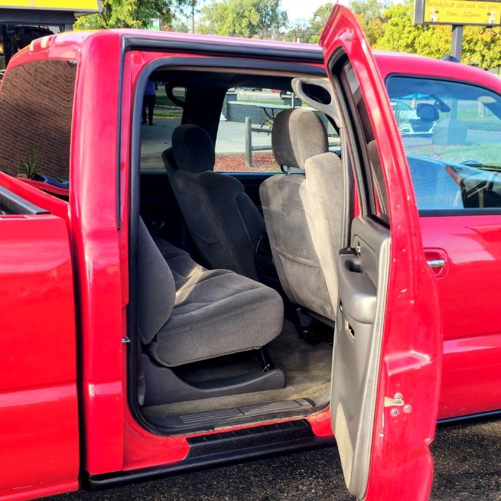 Chevrolet Silverado photo 15