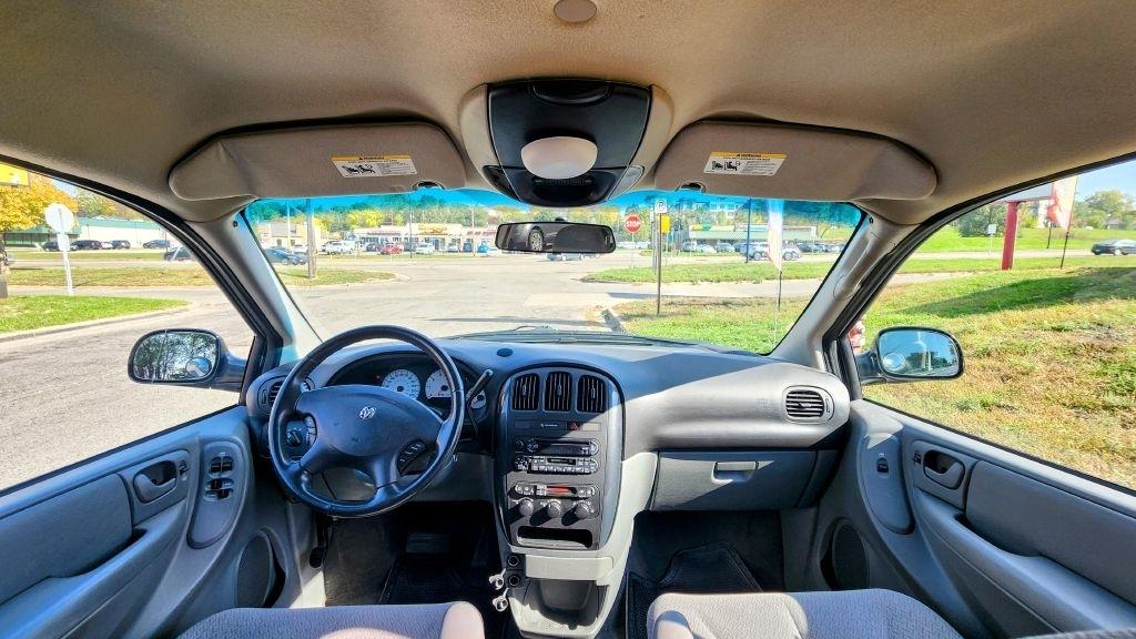 Dodge Grand Caravan photo 12