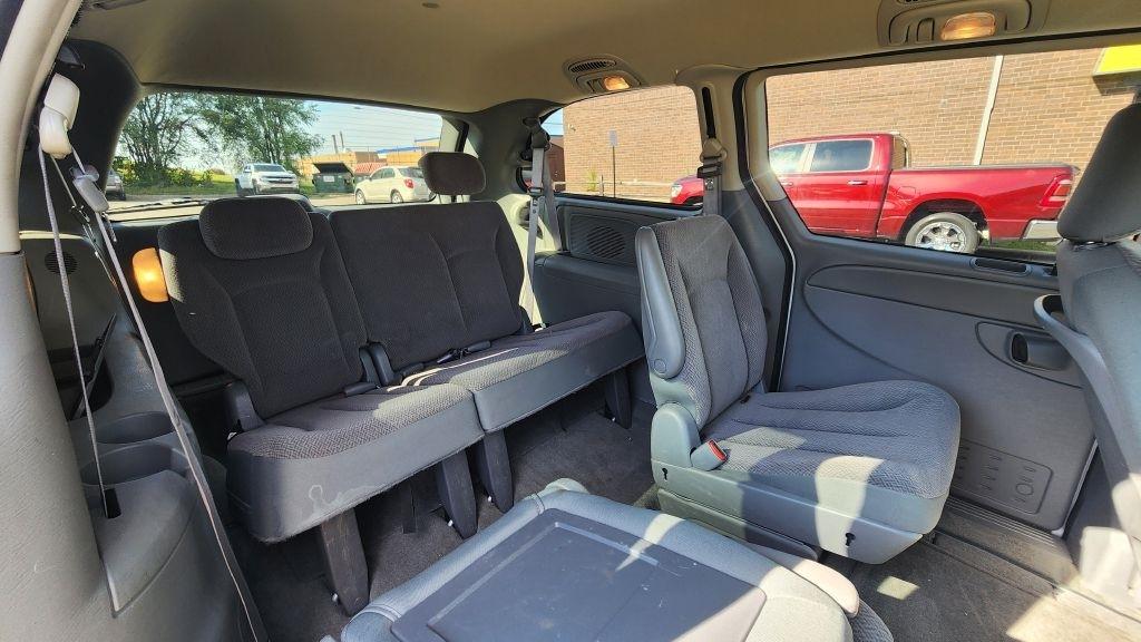 Dodge Grand Caravan photo 16