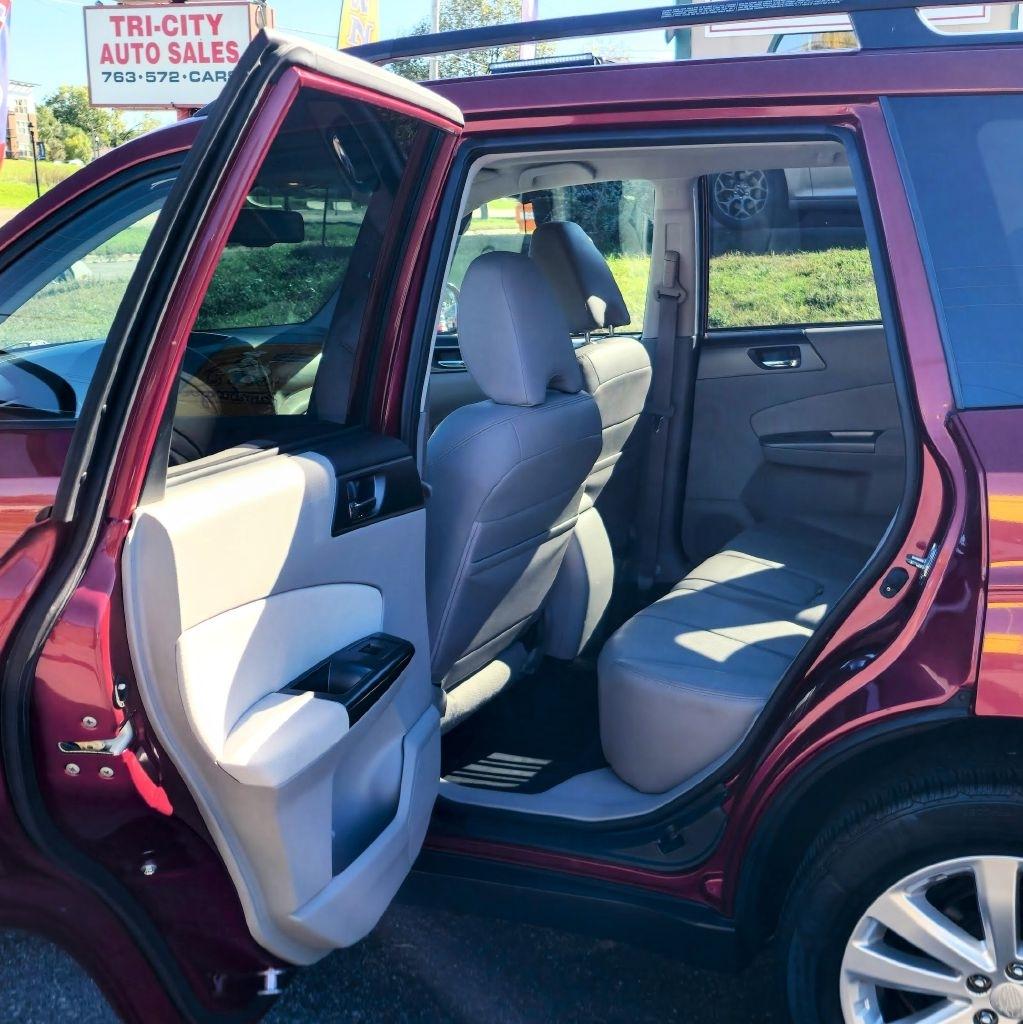 Subaru Forester  2011