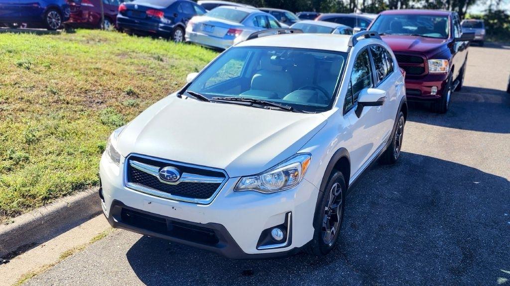 Subaru Crosstrek photo 2