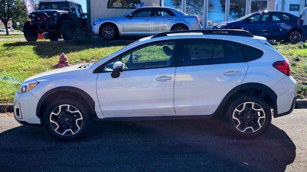 Subaru Crosstrek photo 3