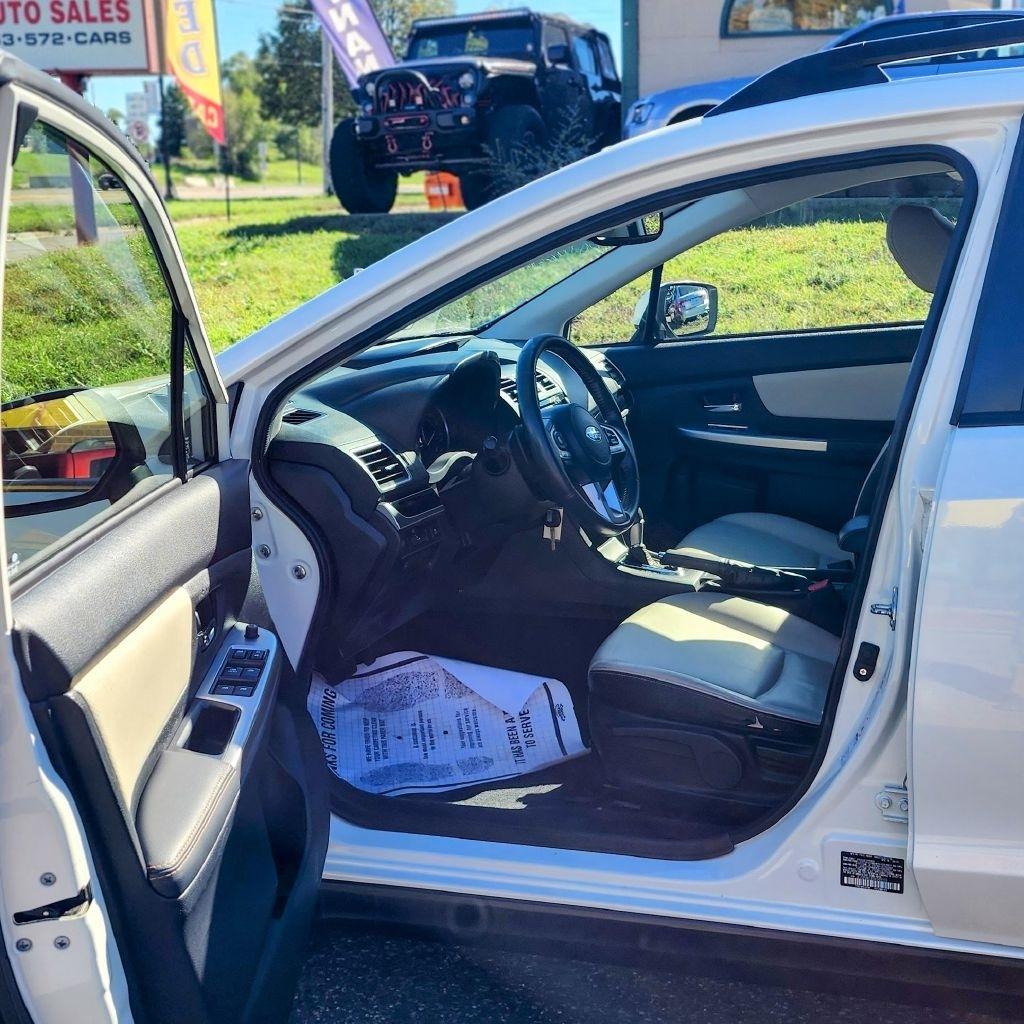 Subaru Crosstrek photo 11
