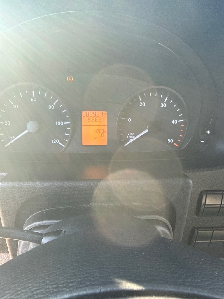 Mercedes-Benz Sprinter 2500 144-in. WB 2014