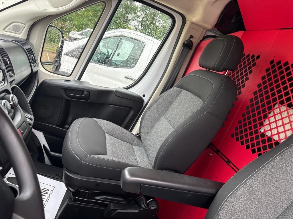 RAM Promaster 1500 Low Roof Tradesman 136-in. WB 2019