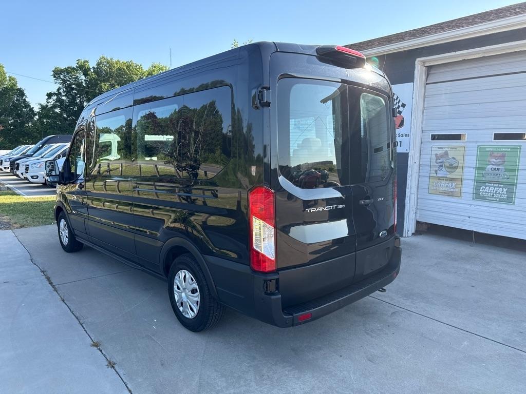 Ford Transit 350 Wagon Med. Roof XL w/Sliding Pass. 148-in. WB 2023