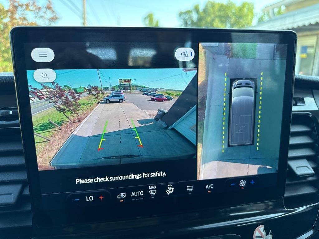 Ford Transit 350 Wagon Med. Roof XL w/Sliding Pass. 148-in. WB 2023