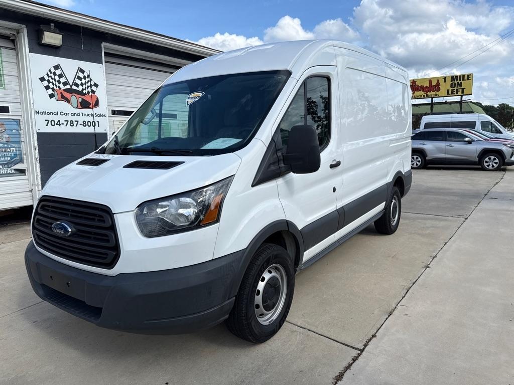 2017 Ford Transit 250 Van Med. Roof w/Sliding Pass. 130-in. WB