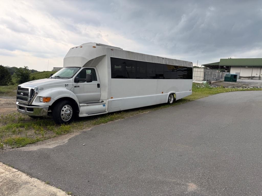 Ford F-650 Regular Cab 2WD DRW 2011