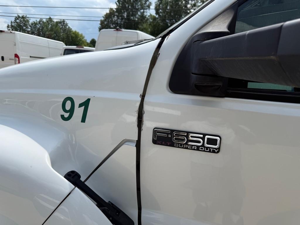 Ford F-650 Regular Cab 2WD DRW 2011