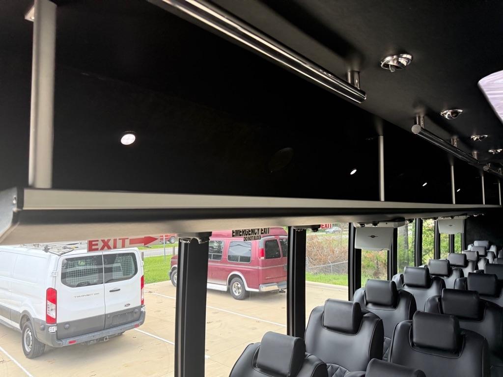 Ford F-650 Regular Cab 2WD DRW 2011