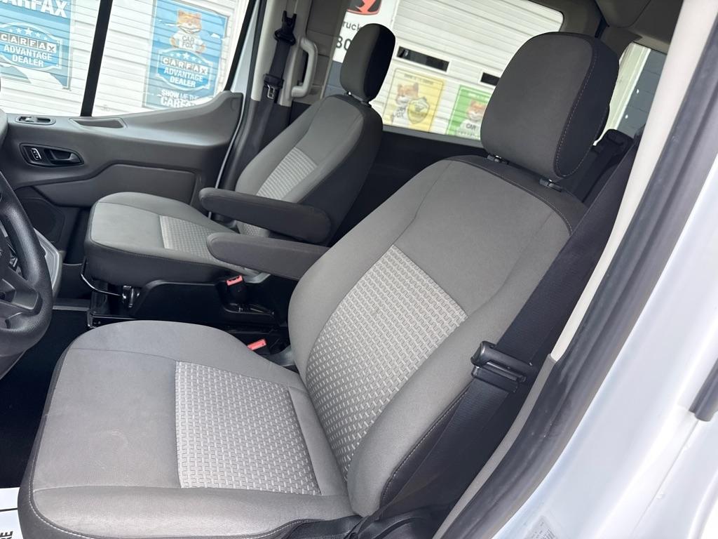 Ford Transit 350 Wagon Med. Roof XL w/Sliding Pass. 148-in. WB 2024