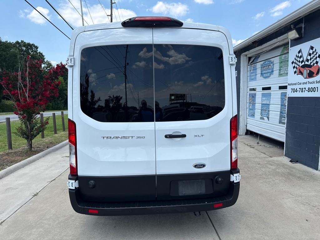 Ford Transit 350 Wagon Med. Roof XL w/Sliding Pass. 148-in. WB 2024