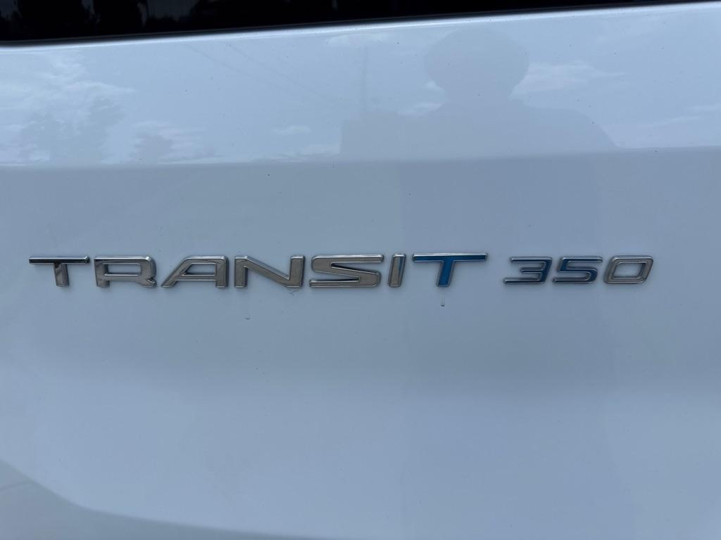 Ford Transit 350 Wagon Med. Roof XL w/Sliding Pass. 148-in. WB 2024