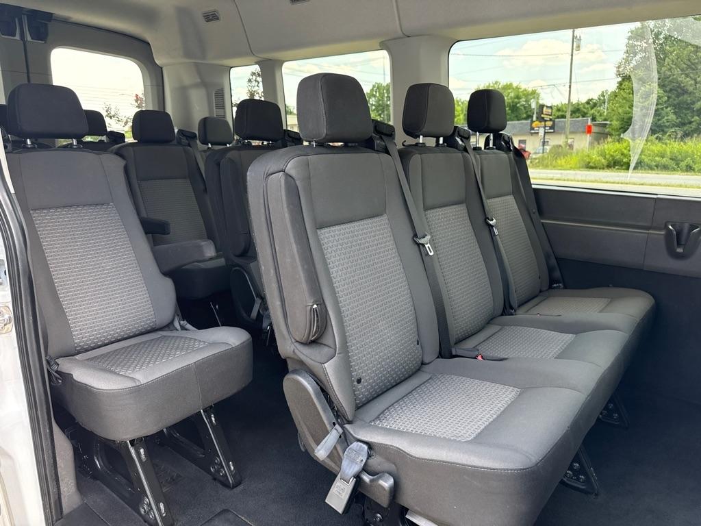 Ford Transit 350 Wagon Med. Roof XL w/Sliding Pass. 148-in. WB 2024