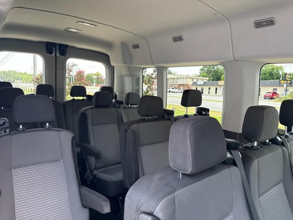 Ford Transit 350 Wagon Med. Roof XL w/Sliding Pass. 148-in. WB 2024