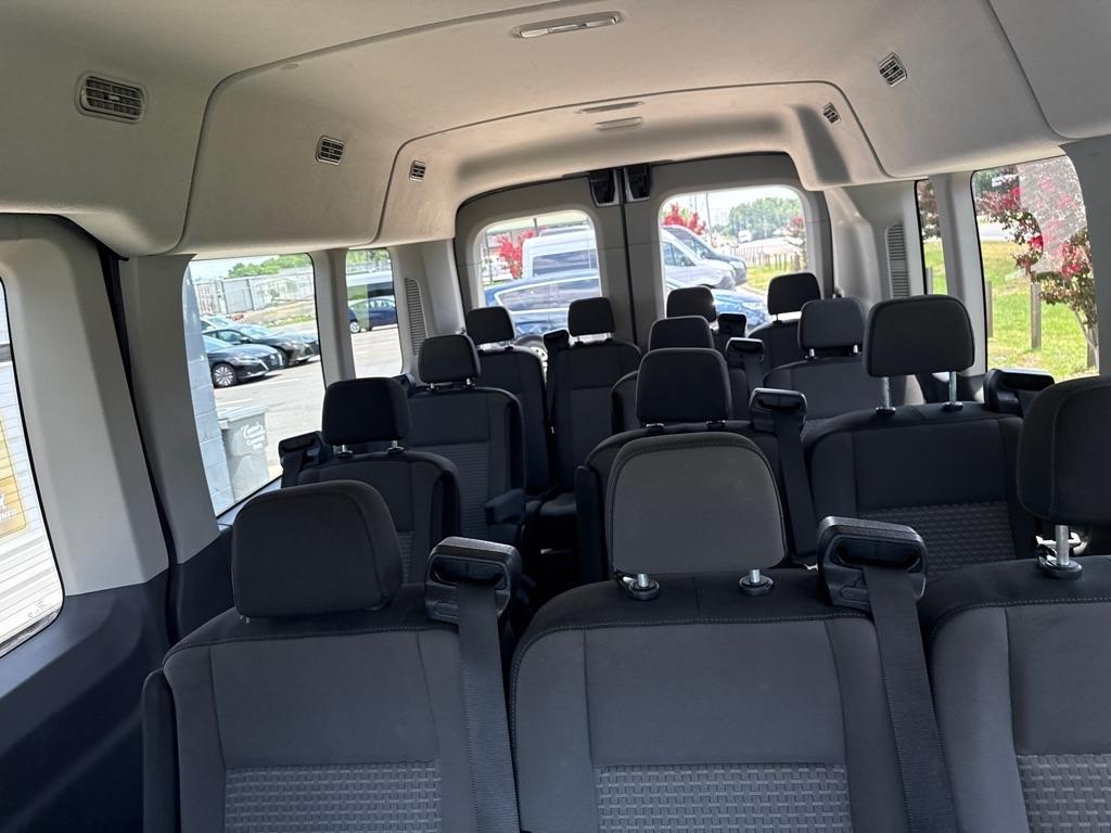Ford Transit 350 Wagon Med. Roof XL w/Sliding Pass. 148-in. WB 2024