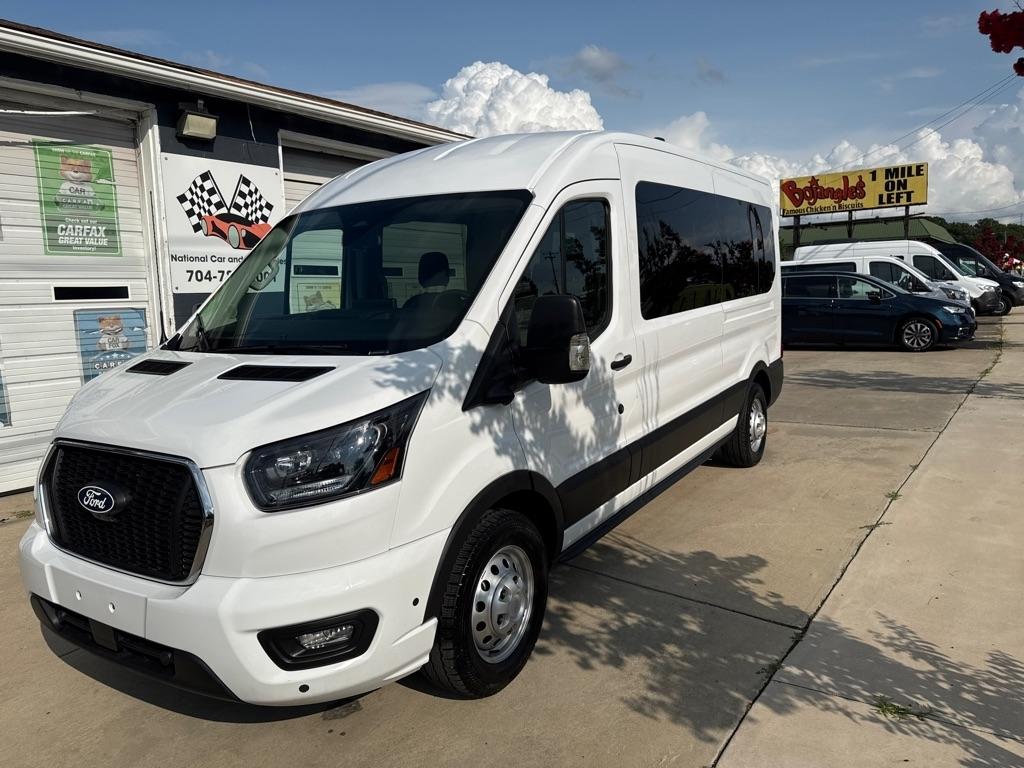 Ford Transit 350 Wagon Med. Roof XL w/Sliding Pass. 148-in. WB 2026