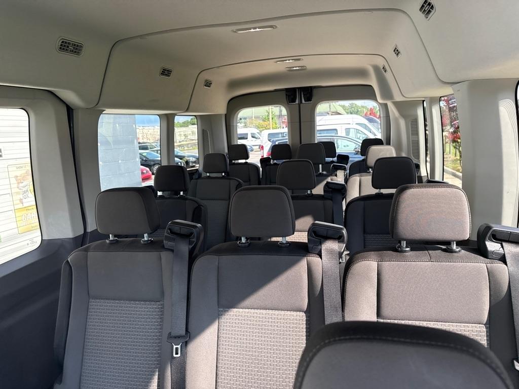 Ford Transit 350 Wagon Med. Roof XL w/Sliding Pass. 148-in. WB 2026