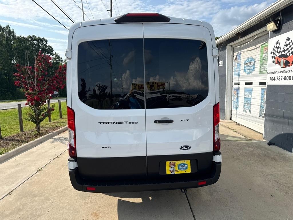 Ford Transit 350 Wagon Med. Roof XL w/Sliding Pass. 148-in. WB 2026