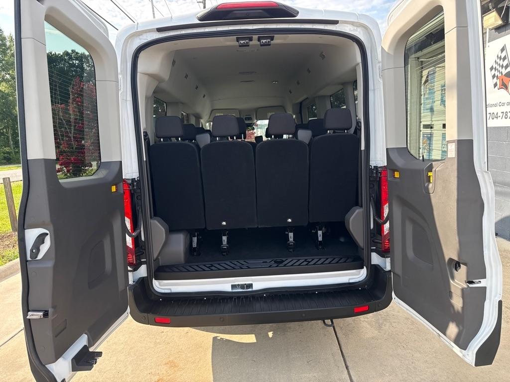 Ford Transit 350 Wagon Med. Roof XL w/Sliding Pass. 148-in. WB 2026