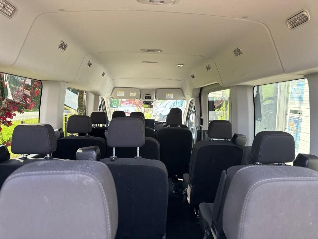 Ford Transit 350 Wagon Med. Roof XL w/Sliding Pass. 148-in. WB 2026