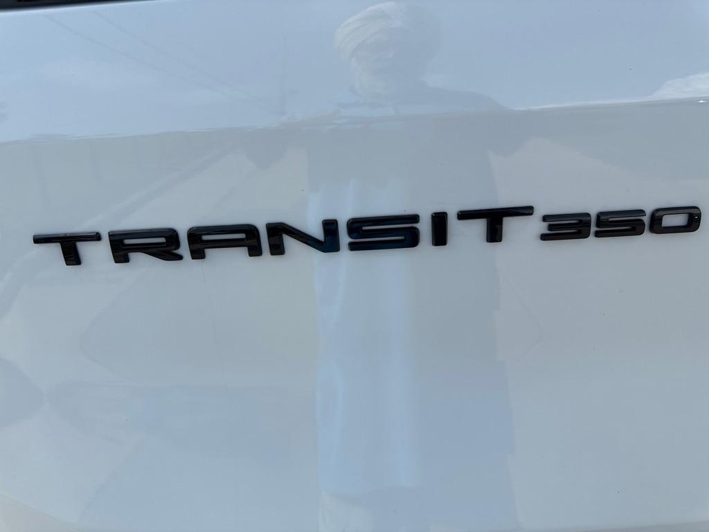 Ford Transit 350 Wagon Med. Roof XL w/Sliding Pass. 148-in. WB 2026