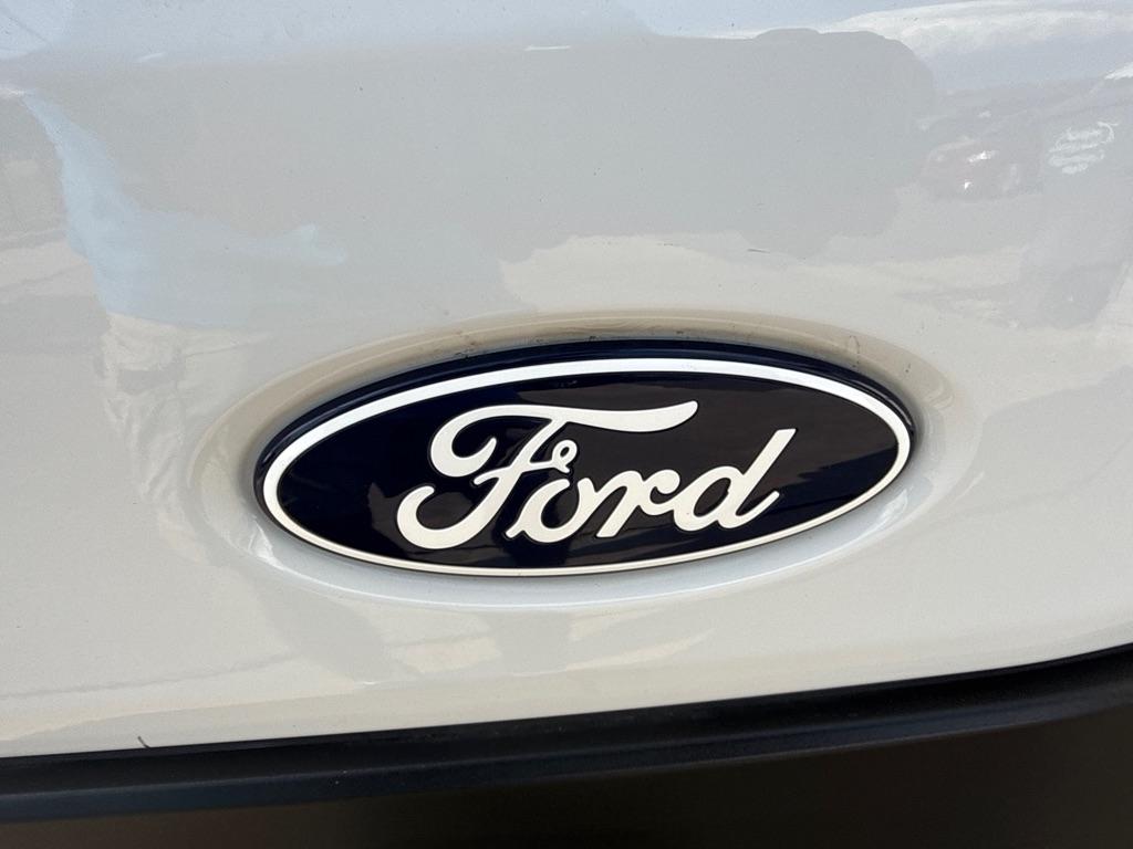 Ford Transit 350 Wagon Med. Roof XL w/Sliding Pass. 148-in. WB 2026