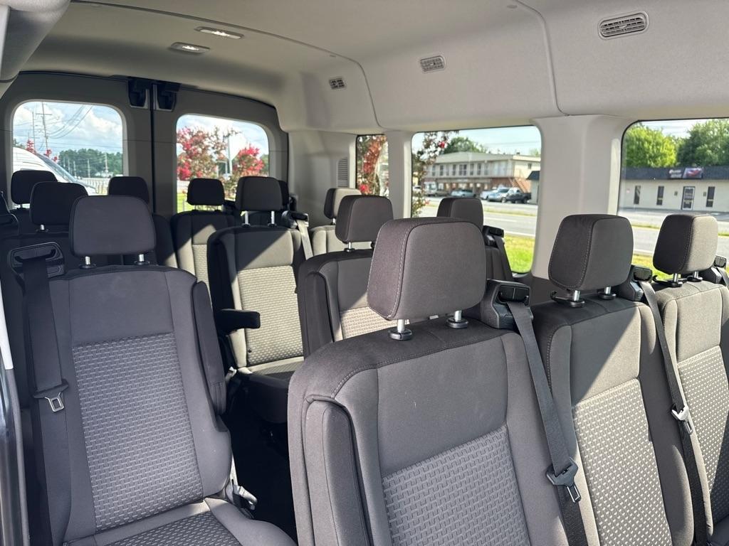 Ford Transit 350 Wagon Med. Roof XL w/Sliding Pass. 148-in. WB 2026