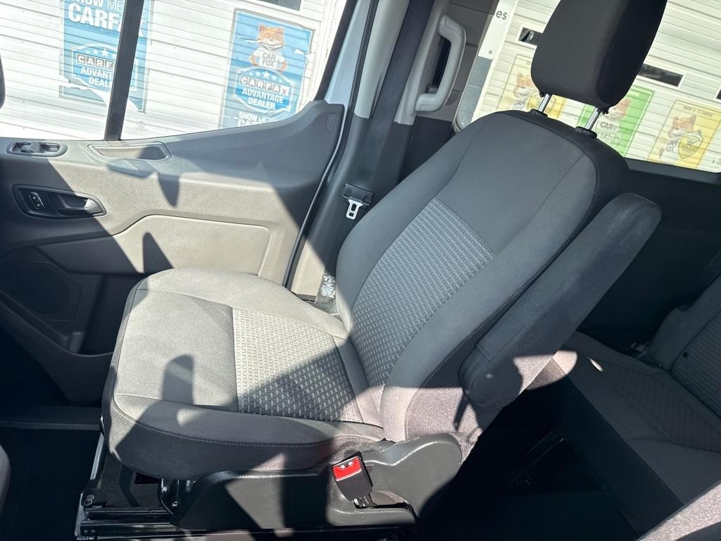 Ford Transit 350 Wagon Med. Roof XL w/Sliding Pass. 148-in. WB 2026