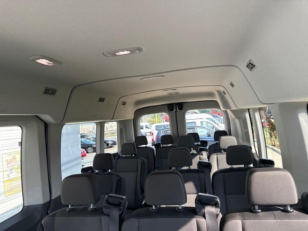 Ford Transit 350 Wagon Med. Roof XL w/Sliding Pass. 148-in. WB 2026