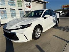 2025 Toyota Camry Hybrid 