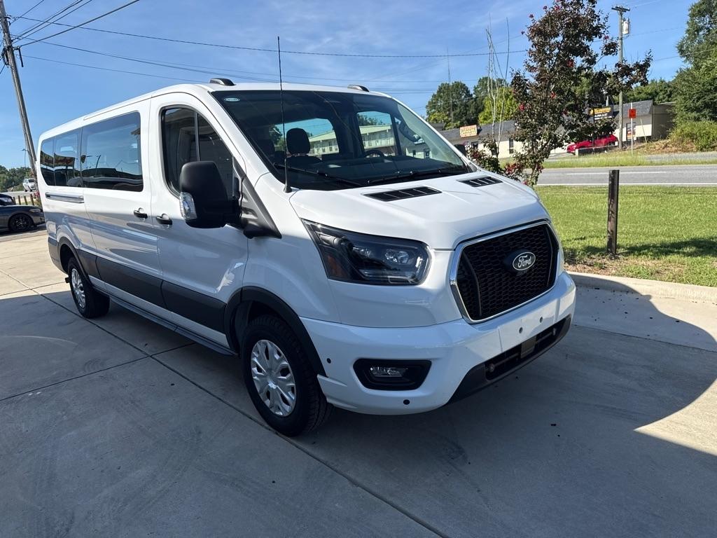 Ford Transit 350 Wagon Low Roof XL w/Sliding Pass. 148-in. WB 2026