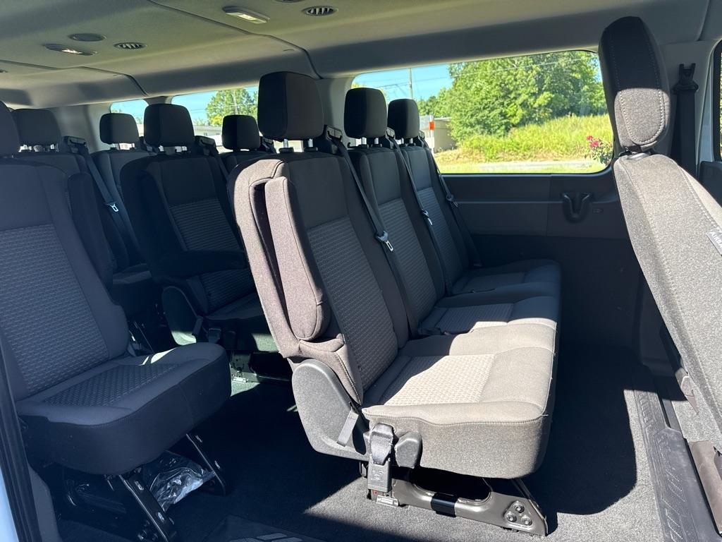 Ford Transit 350 Wagon Low Roof XL w/Sliding Pass. 148-in. WB 2026