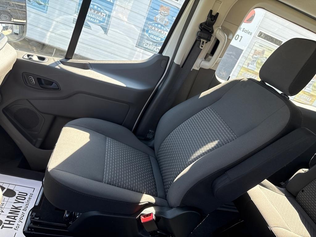 Ford Transit 350 Wagon Low Roof XL w/Sliding Pass. 148-in. WB 2026