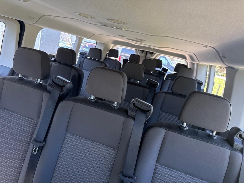 Ford Transit 350 Wagon Low Roof XL w/Sliding Pass. 148-in. WB 2026