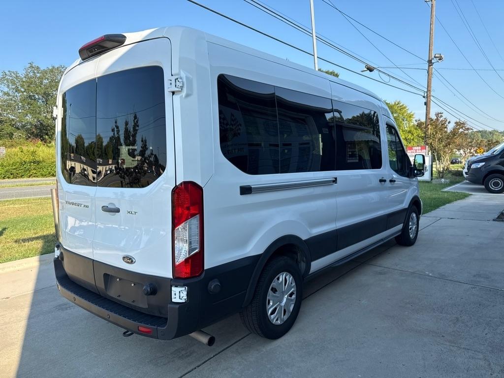 Ford Transit 350 Wagon Med. Roof XL w/Sliding Pass. 148-in. WB 2024