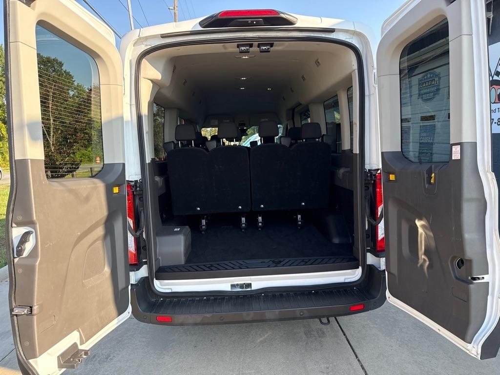 Ford Transit 350 Wagon Med. Roof XL w/Sliding Pass. 148-in. WB 2024