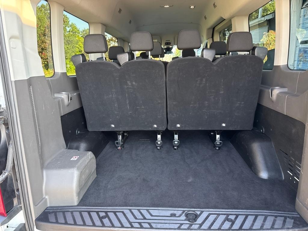 Ford Transit 350 Wagon Med. Roof XL w/Sliding Pass. 148-in. WB 2024